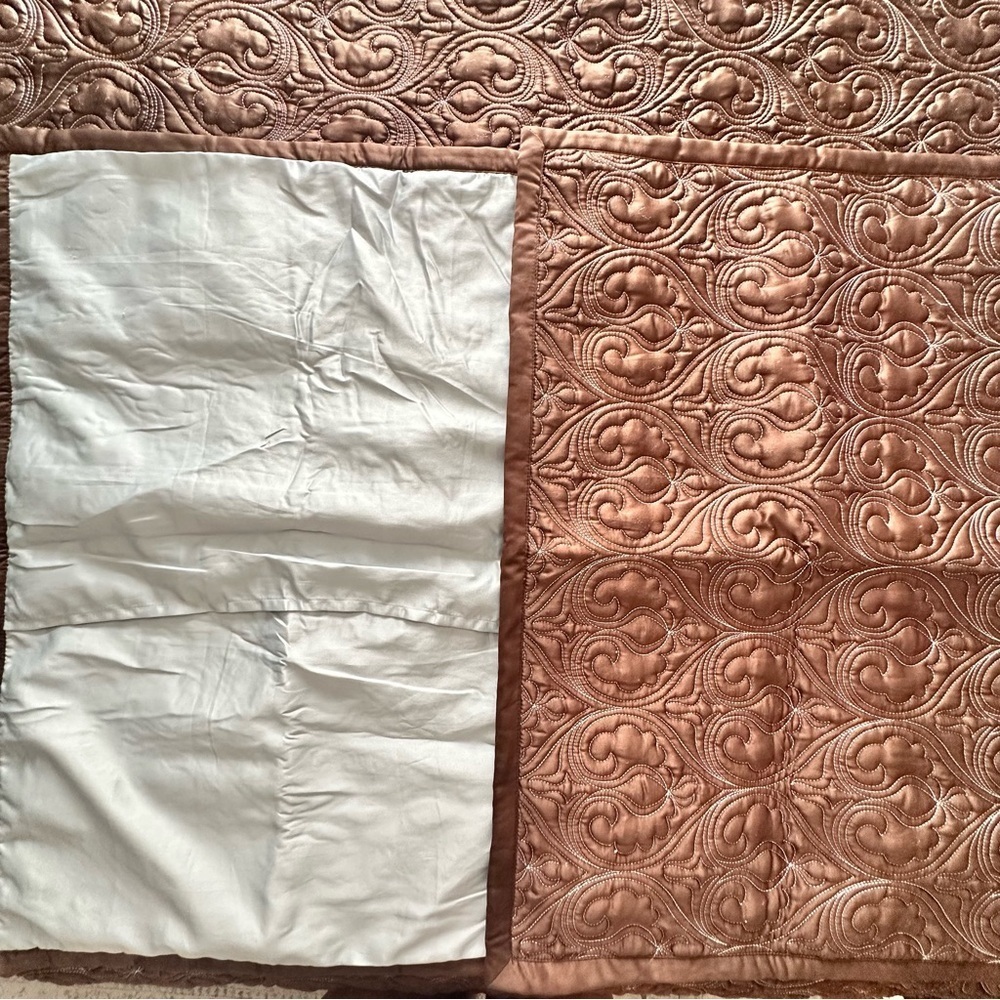 Such Home Collection Brown and Blue Quilted Bedding Set - Picture 6 of 11